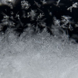 CRISTAL DE TORMENTAS CON LUZ
