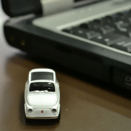 Pendrive Fiat500 - regalos para hombres