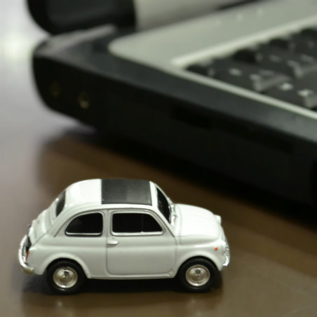 Pendrive Fiat500 - regalos para hombres