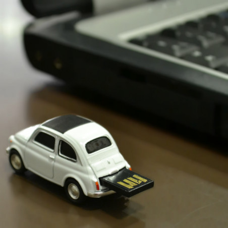 Pendrive Fiat500 - regalos para hombres