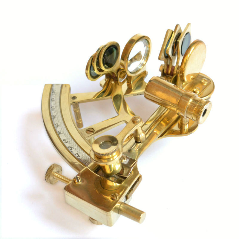 Sextante en caja de madera 002