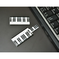 Pendrive extraplano "piano" de 16GB - regalos originales y curiosos