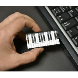 Pendrive extraplano "piano" de 16GB - regalos originales y curiosos