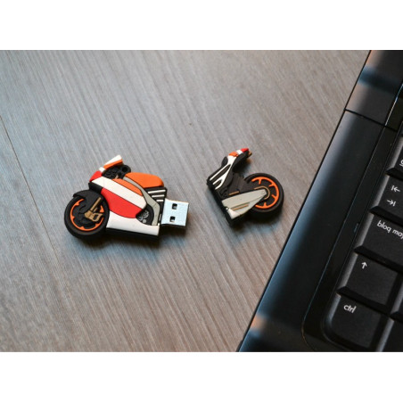 PENDRIVE COCHE F1 - regalos originales para hombres