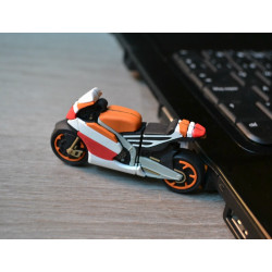 PENDRIVE COCHE F1 - regalos originales para hombres