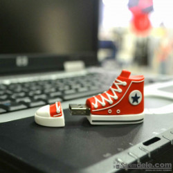 PENDRIVE ZAPATILLA ALL STAR ROJA