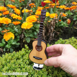 Mini guitarra