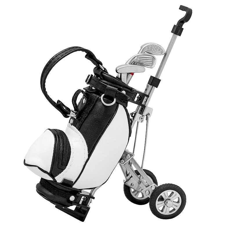 CARRO DE GOLF CON BOLIS