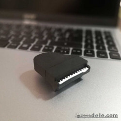 pendrive piano