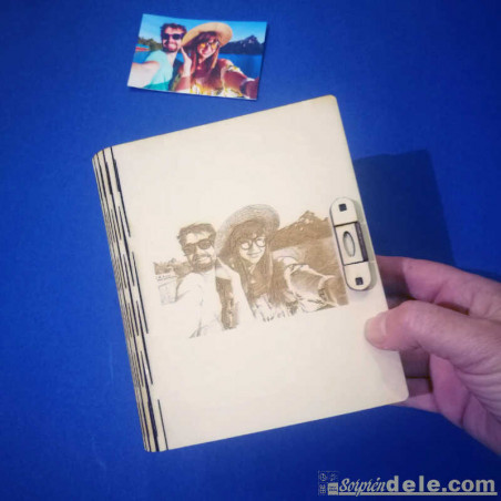 CAJA "LIBRO" ARTESANA DE MADERA CON FOTO GRABADA